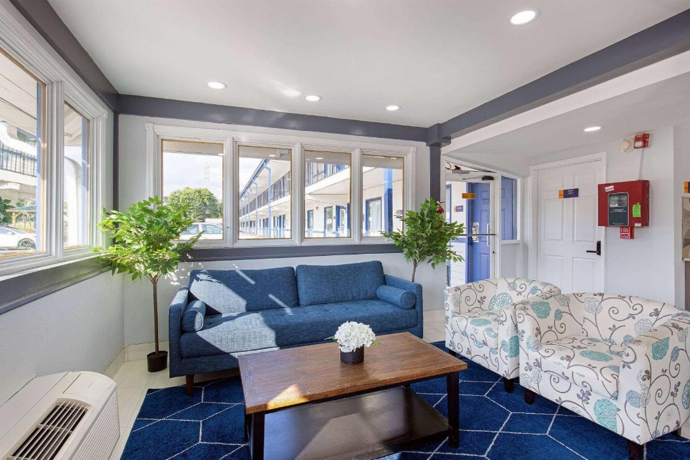 Days Inn by Wyndham Knoxville North